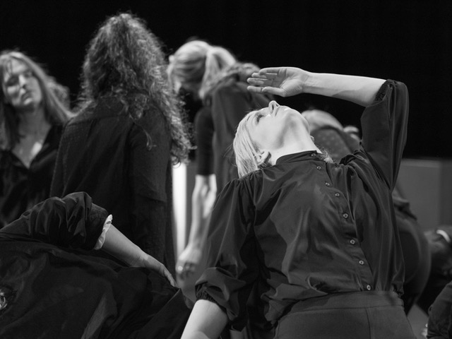 R.A.A.F. danst @ HOME
